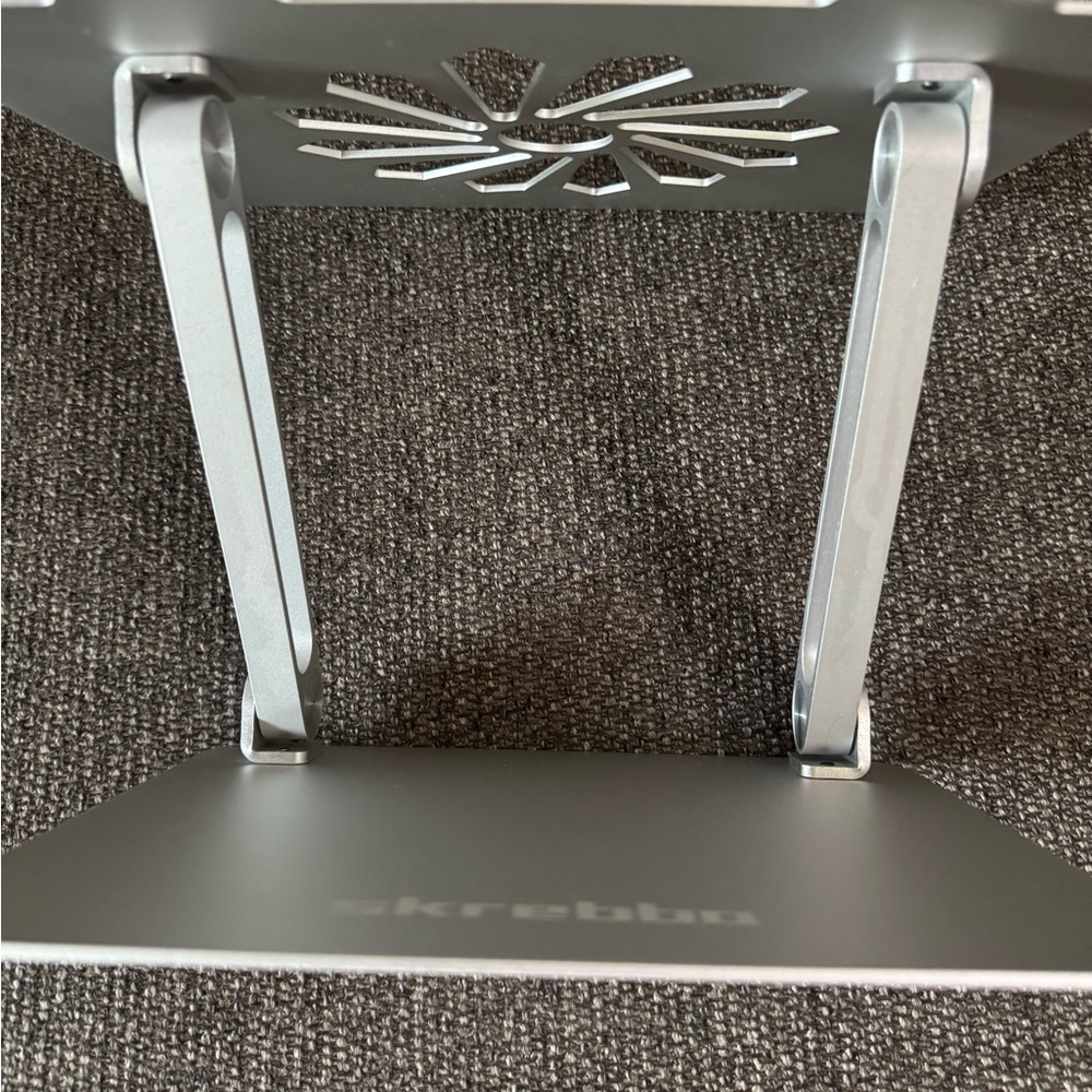 Skrebbo Silver Laptop or Tablet Stand - Picture 6 of 8